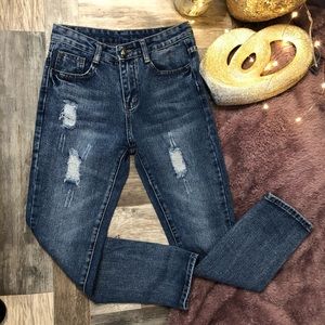 Hehualin high rise size 6 distressed jeans